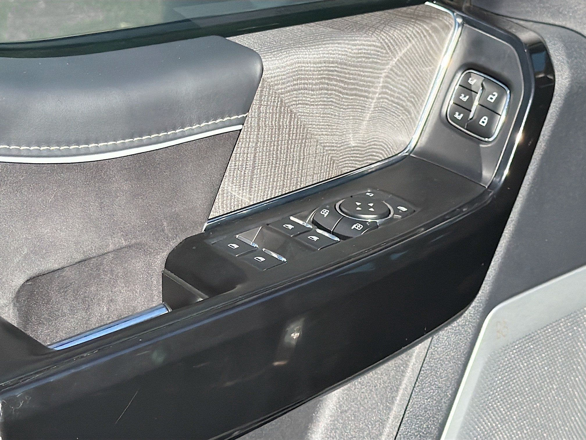 2023 Ford F-150 Lightning Platinum