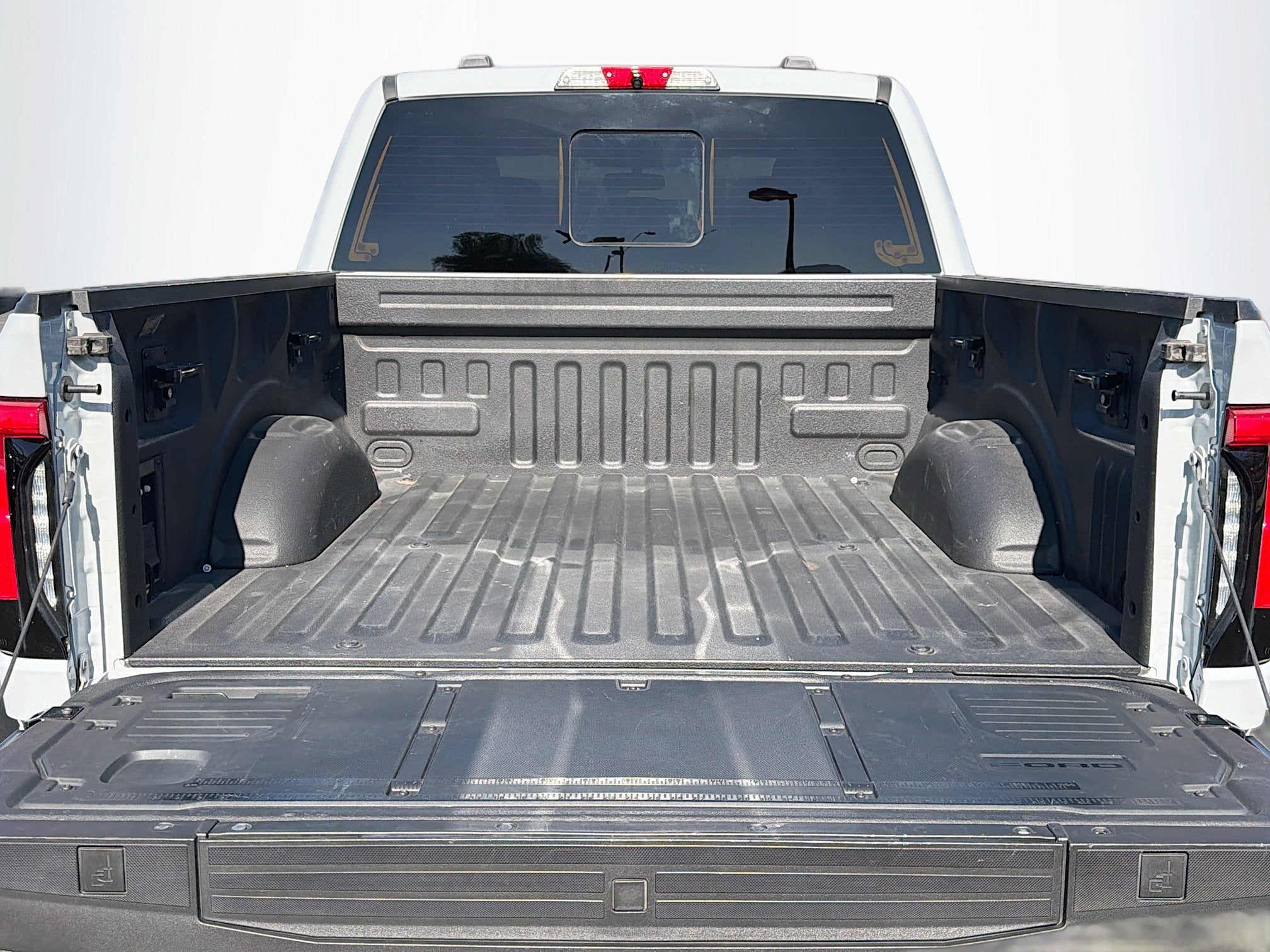 2023 Ford F-150 Lightning Platinum