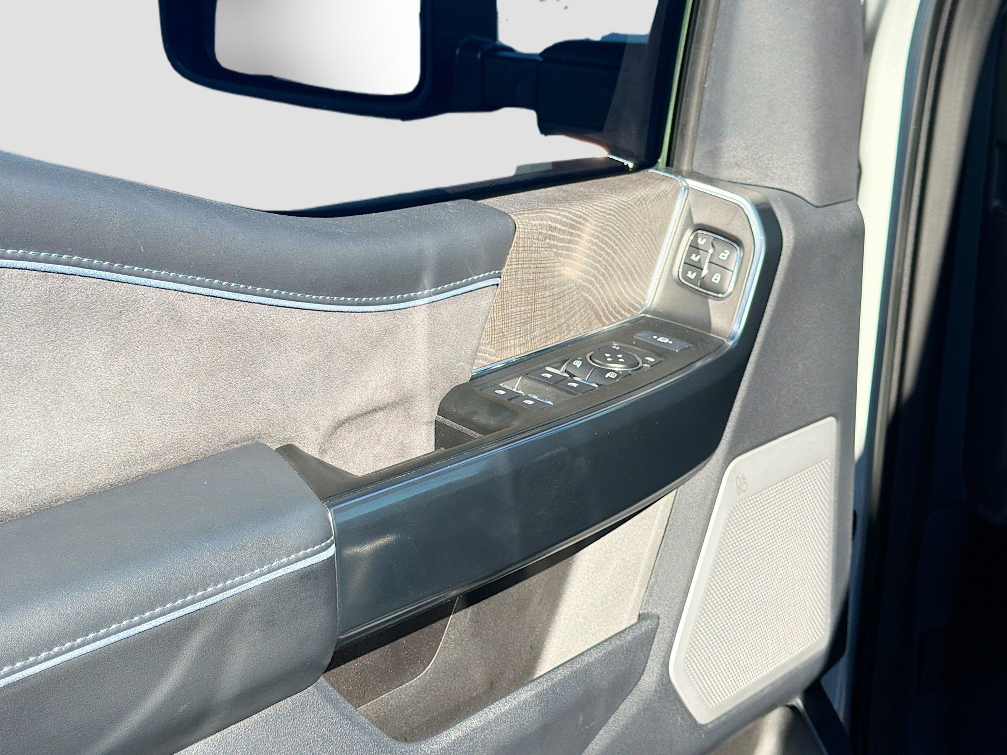 2025 Ford Super Duty F-250 SRW Platinum