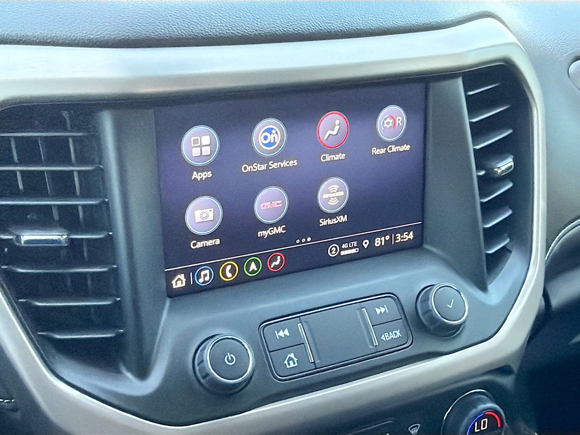 2023 GMC Acadia Denali