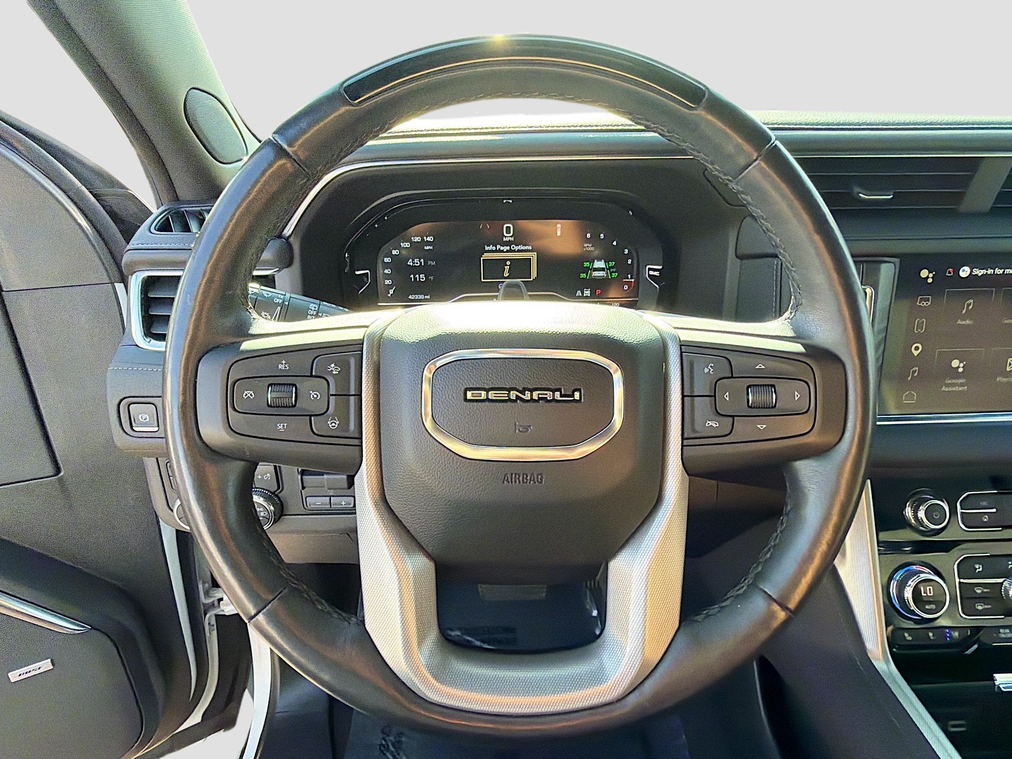2023 GMC Yukon XL Denali