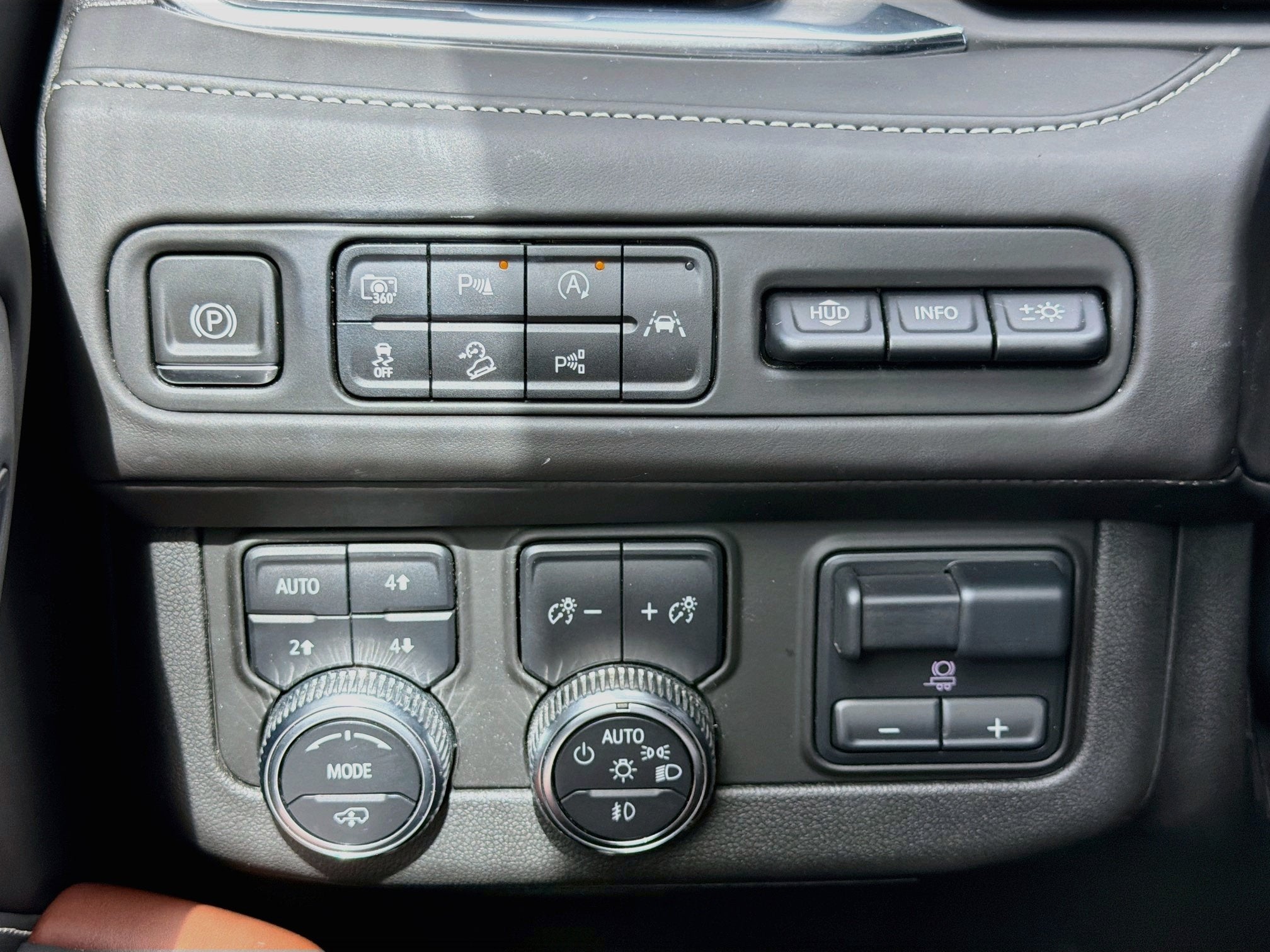 2023 GMC Yukon XL Denali Ultimate