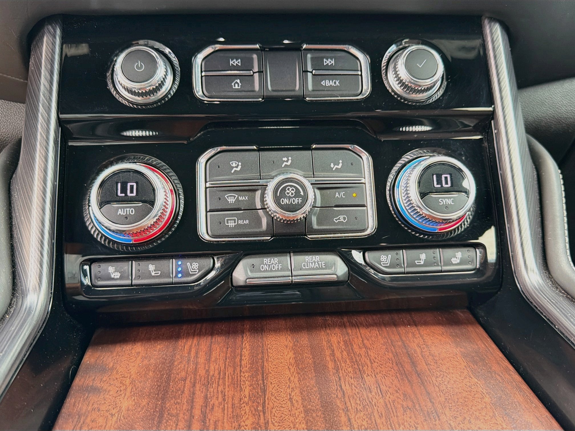 2023 GMC Yukon XL Denali Ultimate