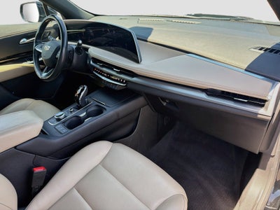2024 Cadillac XT4 Luxury