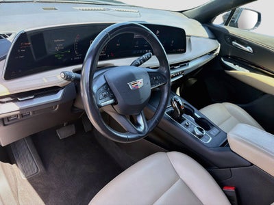 2024 Cadillac XT4 Luxury