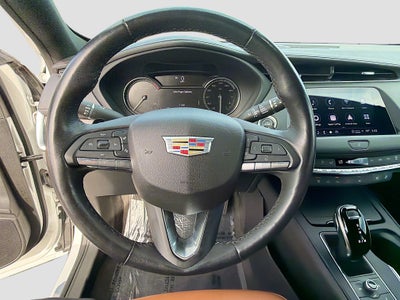 2022 Cadillac XT4 Premium Luxury