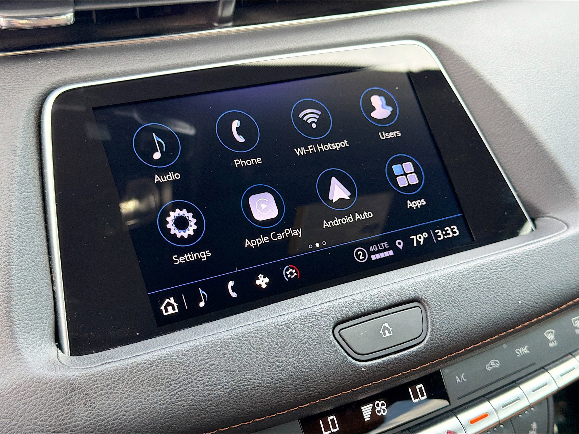 2022 Cadillac XT4 Premium Luxury