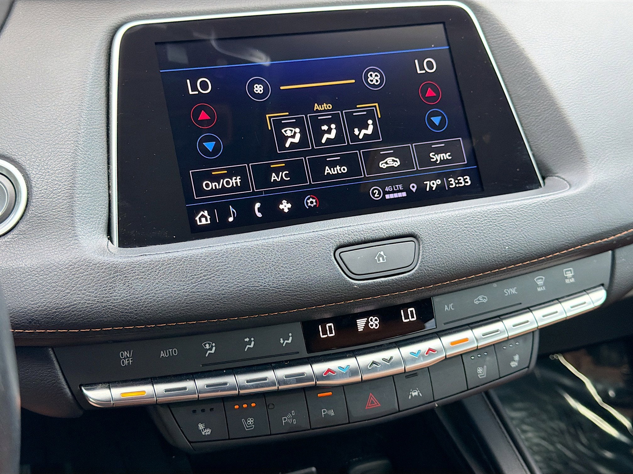 2022 Cadillac XT4 Premium Luxury