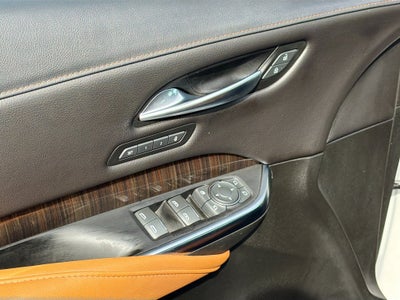 2022 Cadillac XT4 Premium Luxury