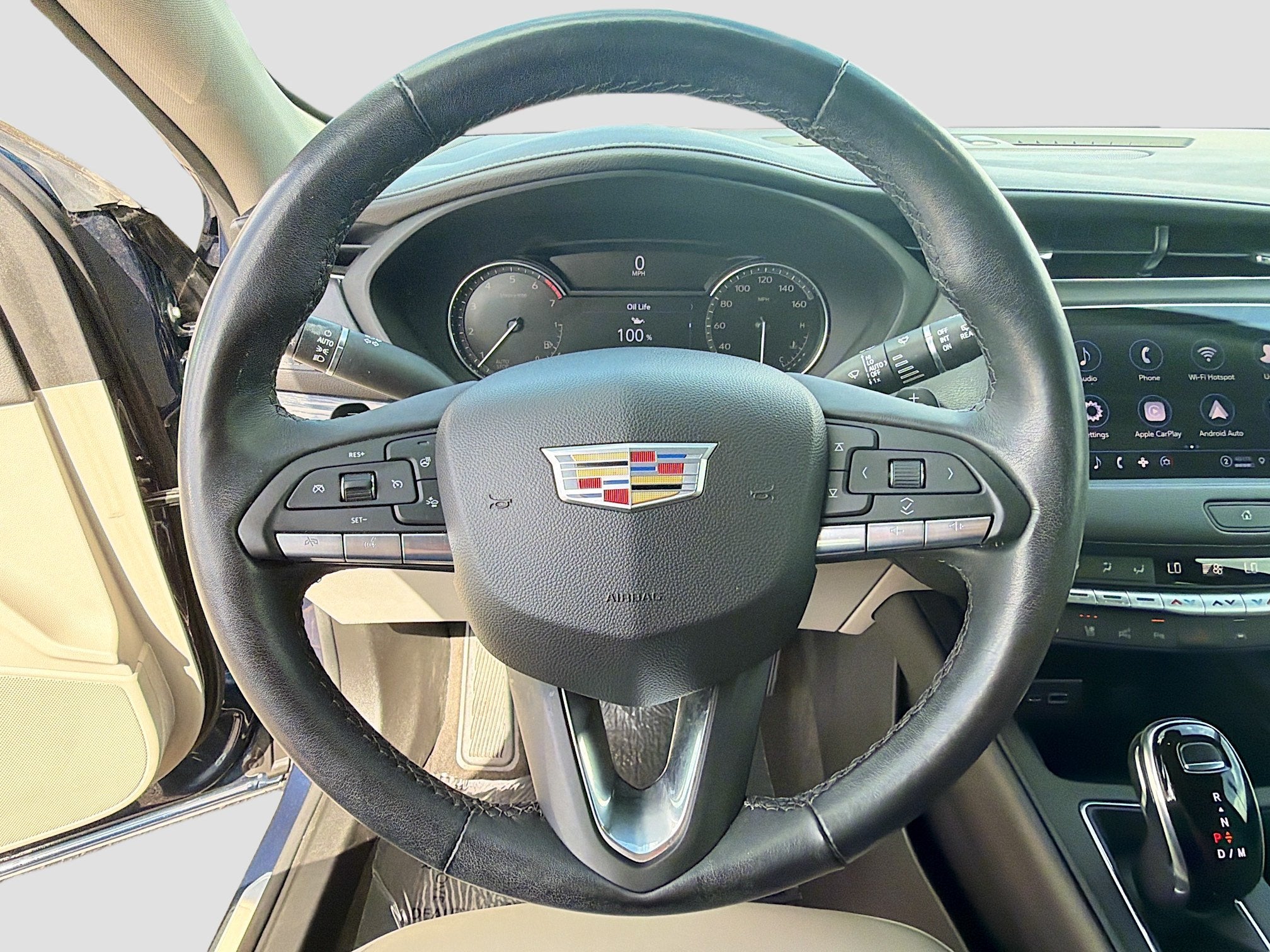 2022 Cadillac XT4 Premium Luxury