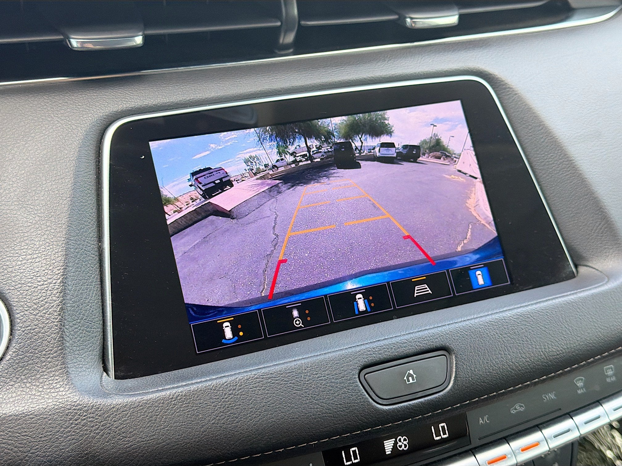 2022 Cadillac XT4 Premium Luxury
