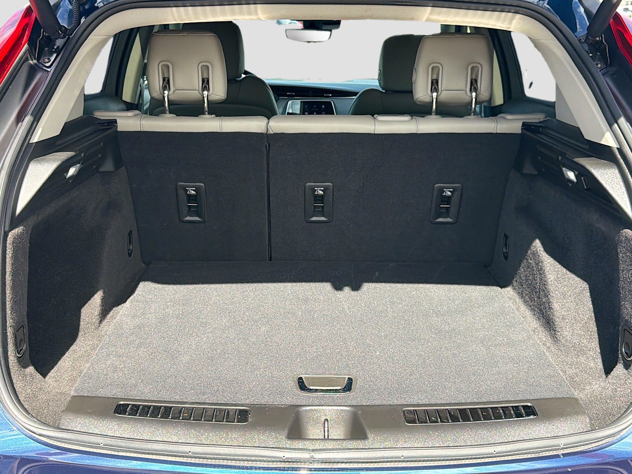 2022 Cadillac XT4 Premium Luxury