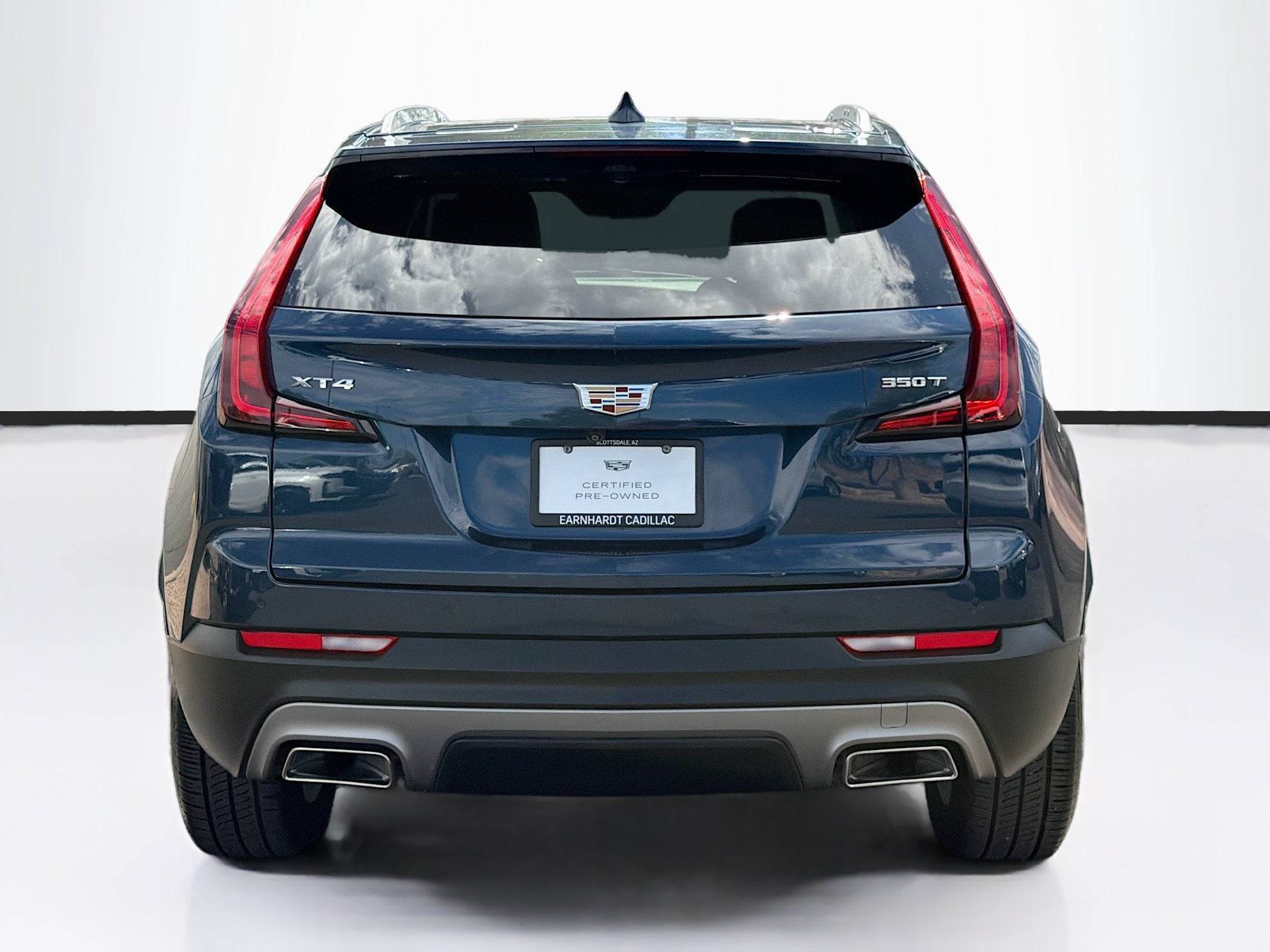 2022 Cadillac XT4 Premium Luxury