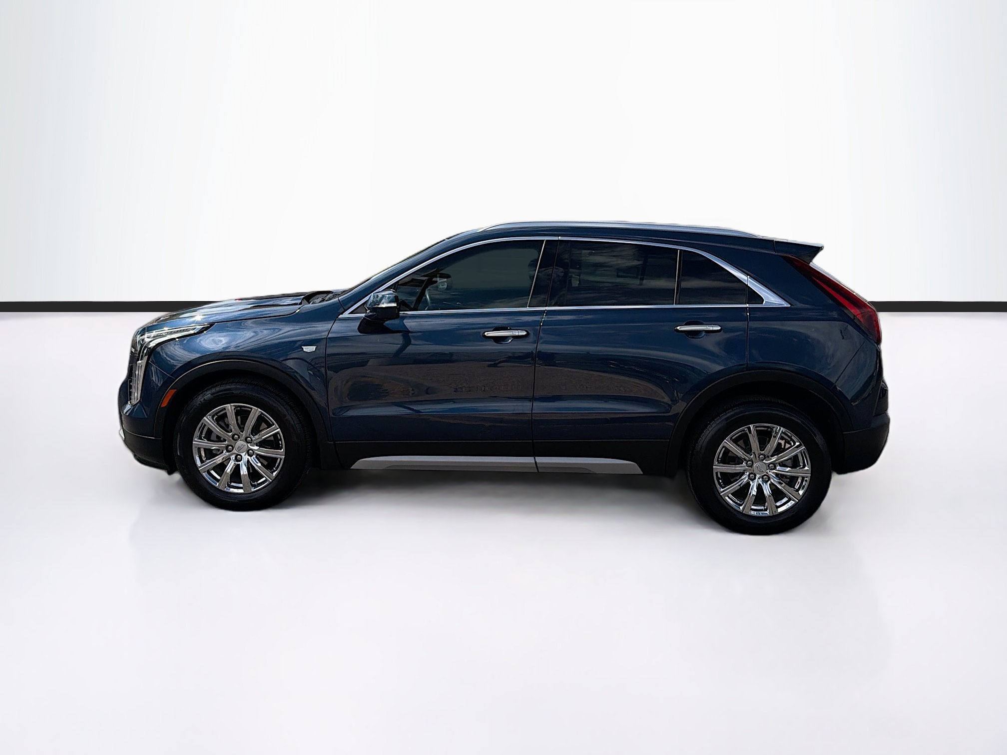 2022 Cadillac XT4 Premium Luxury