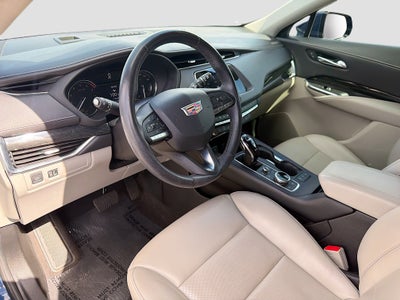 2022 Cadillac XT4 Premium Luxury
