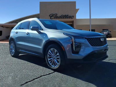 2025 Cadillac XT4 Premium Luxury