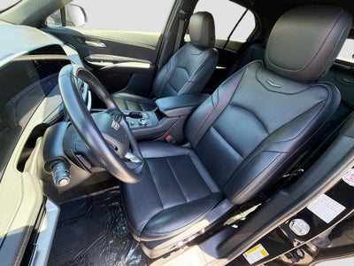 2024 Cadillac XT4 Premium Luxury