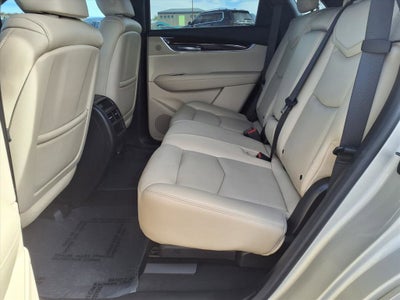 2017 Cadillac XT5 Luxury FWD