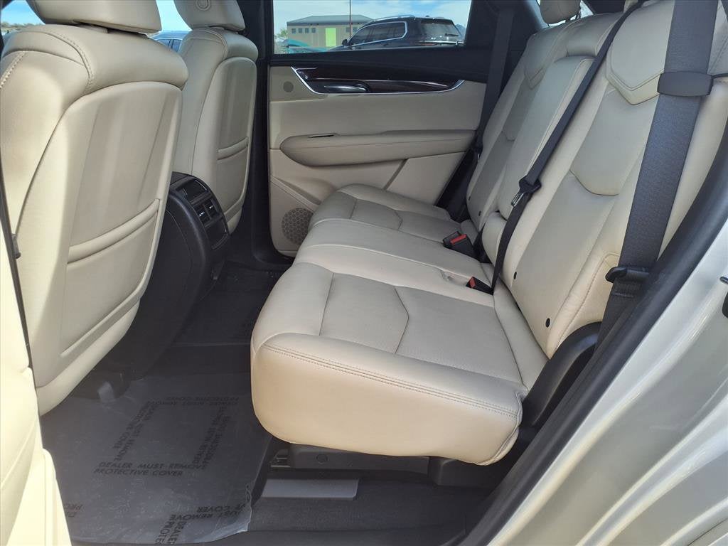 2017 Cadillac XT5 Luxury FWD