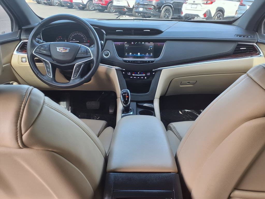 2017 Cadillac XT5 Luxury FWD