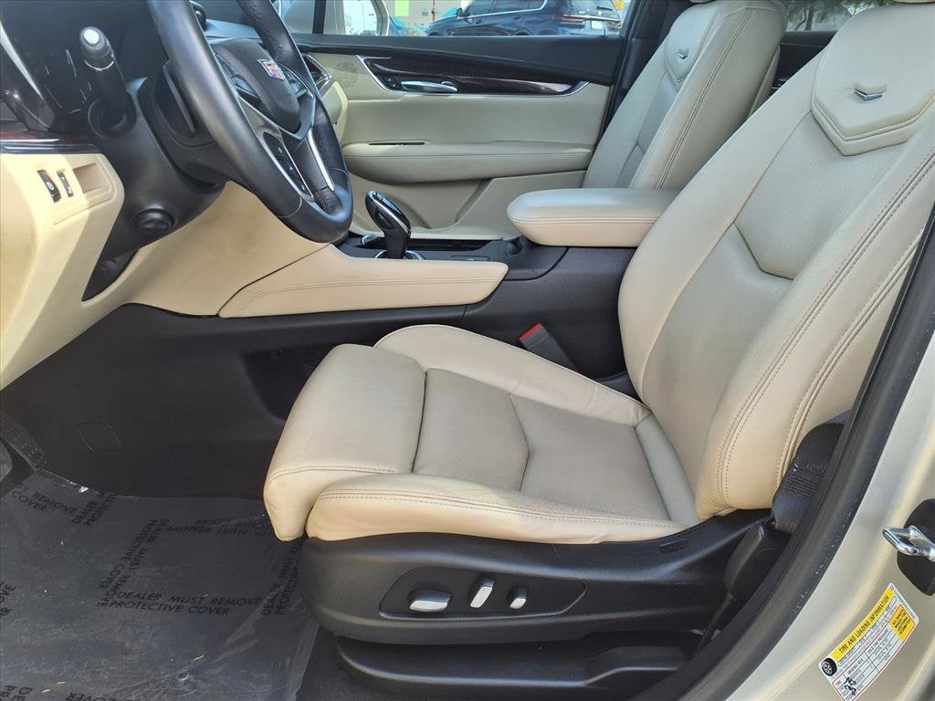 2017 Cadillac XT5 Luxury FWD