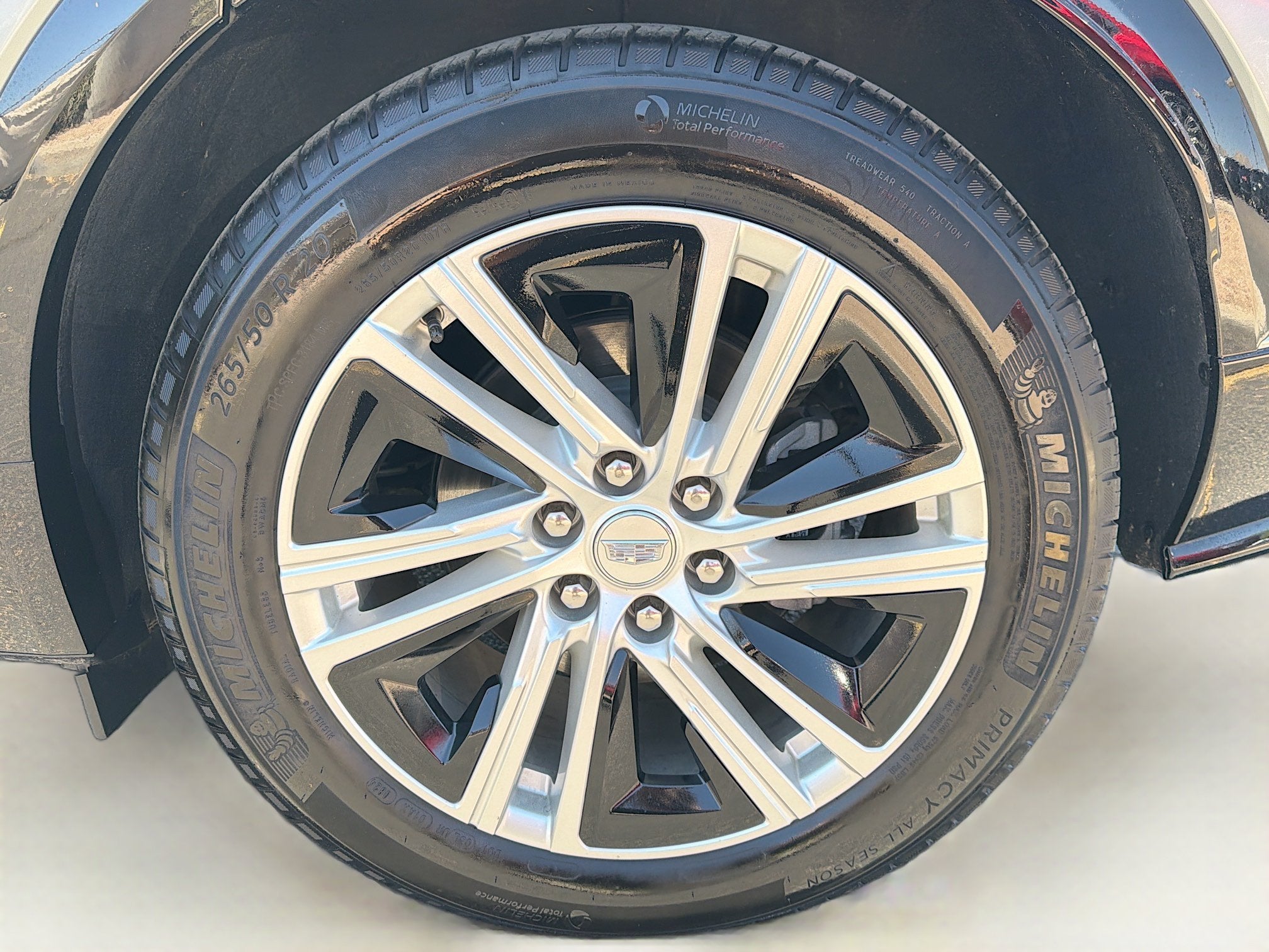 2024 Cadillac LYRIQ Tech