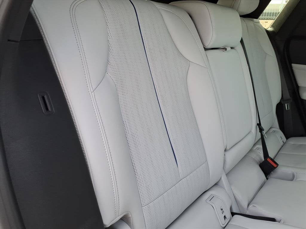 2024 Cadillac LYRIQ Luxury 1