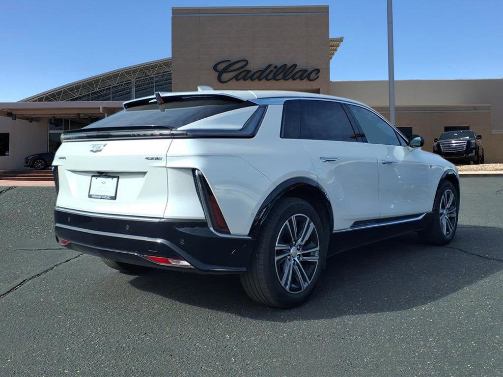 2024 Cadillac LYRIQ Luxury 1