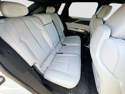 2024 Cadillac LYRIQ Luxury 1