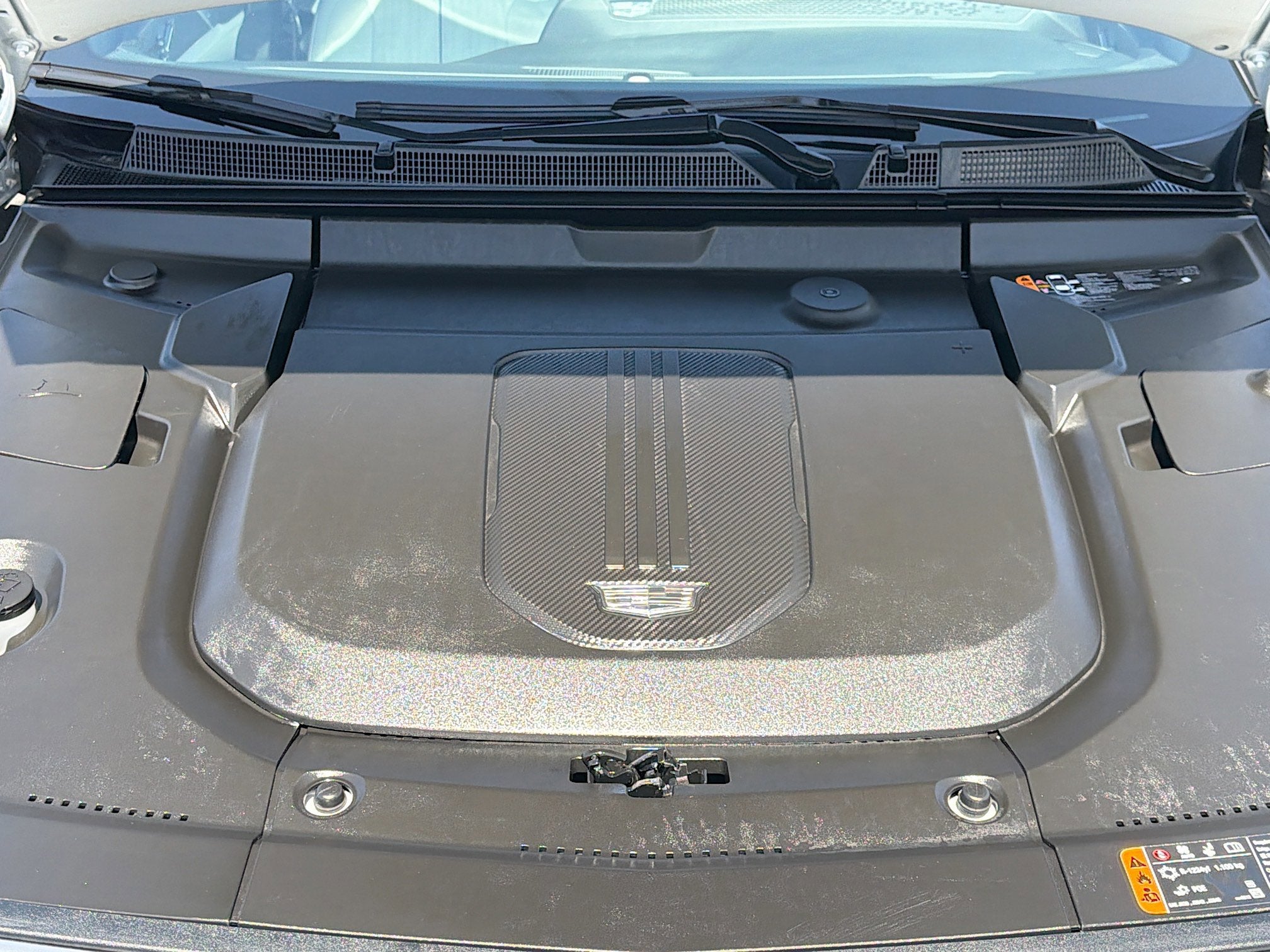 2024 Cadillac LYRIQ Luxury 1