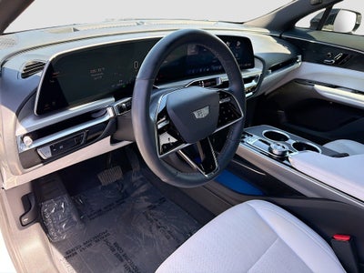 2024 Cadillac LYRIQ Luxury 1
