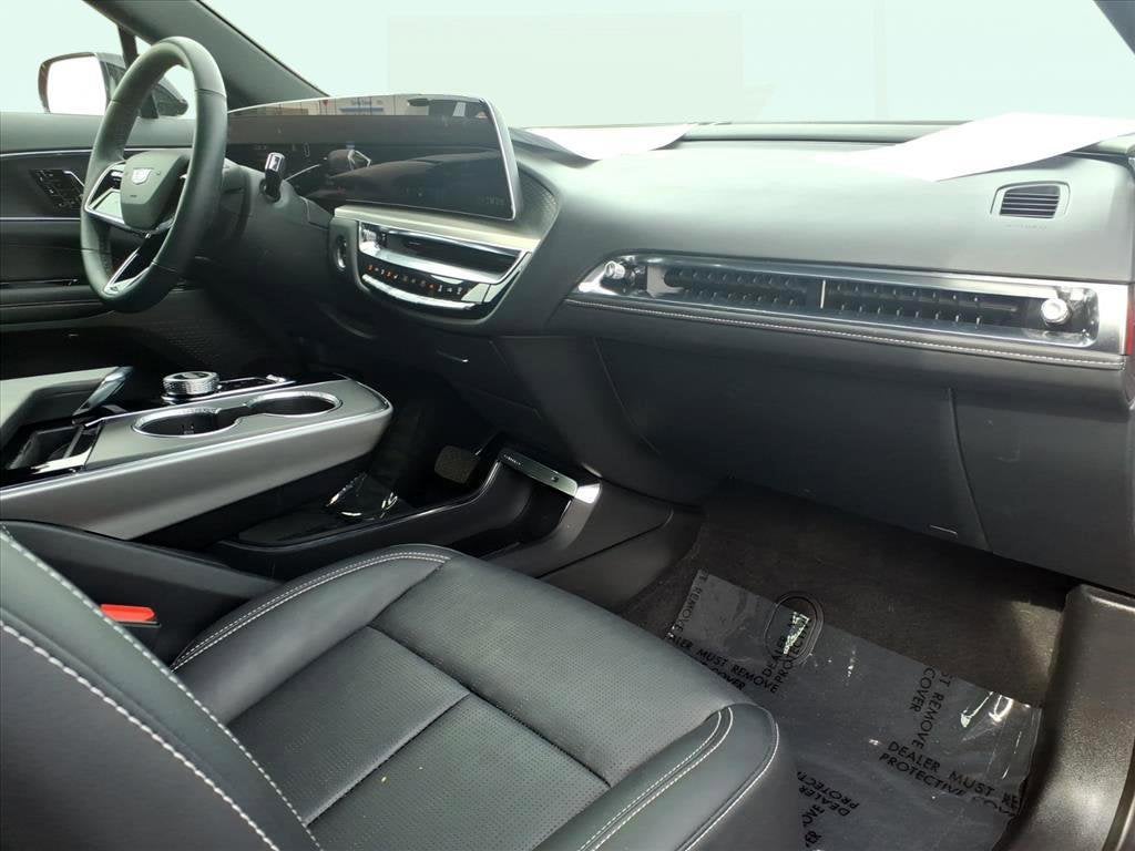 2024 Cadillac LYRIQ Sport 1