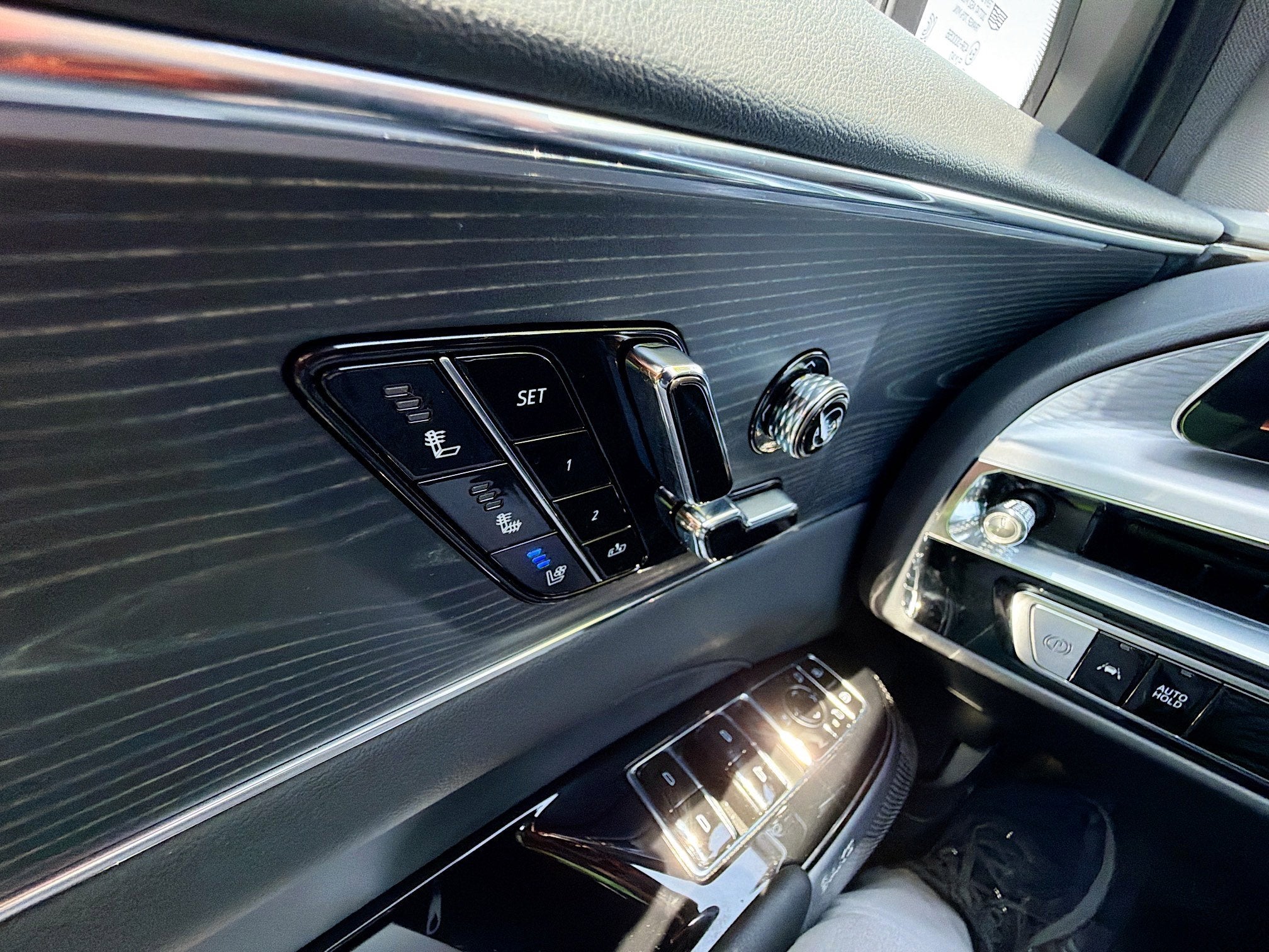 2024 Cadillac LYRIQ Sport 3