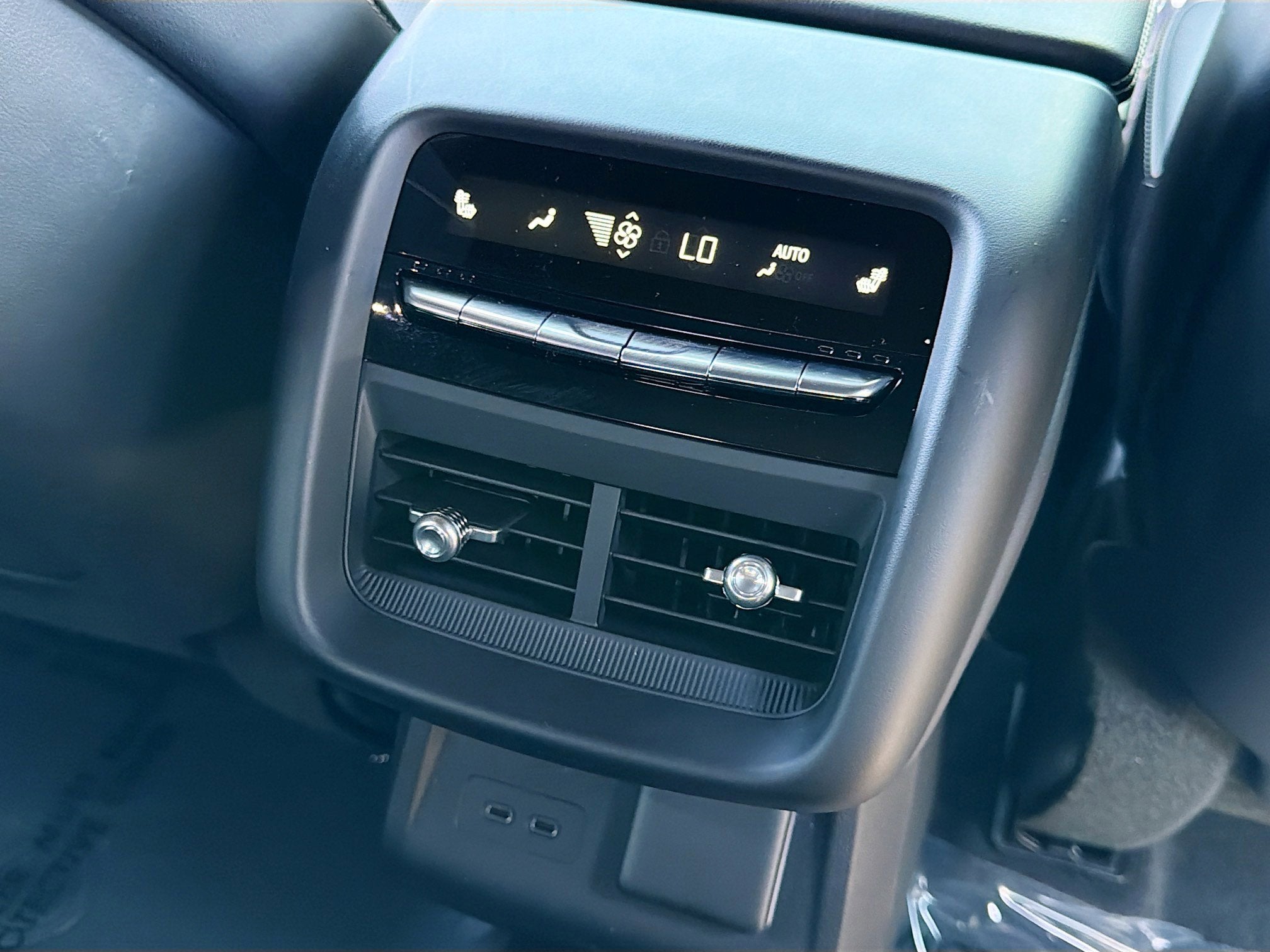 2024 Cadillac LYRIQ Sport 3