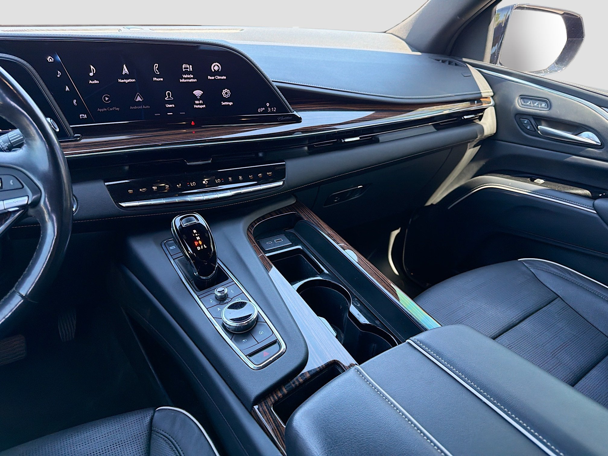 2023 Cadillac Escalade Premium Luxury