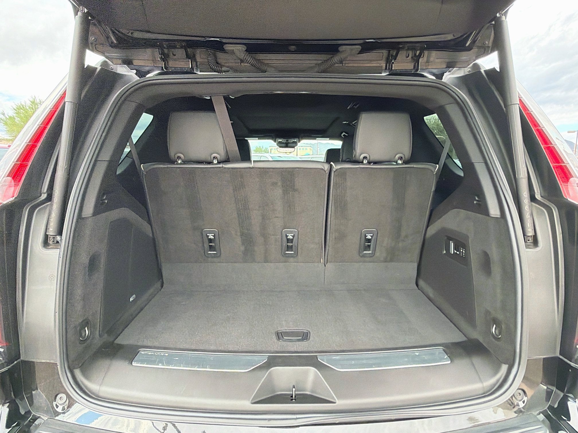 2023 Cadillac Escalade 4WD Sport