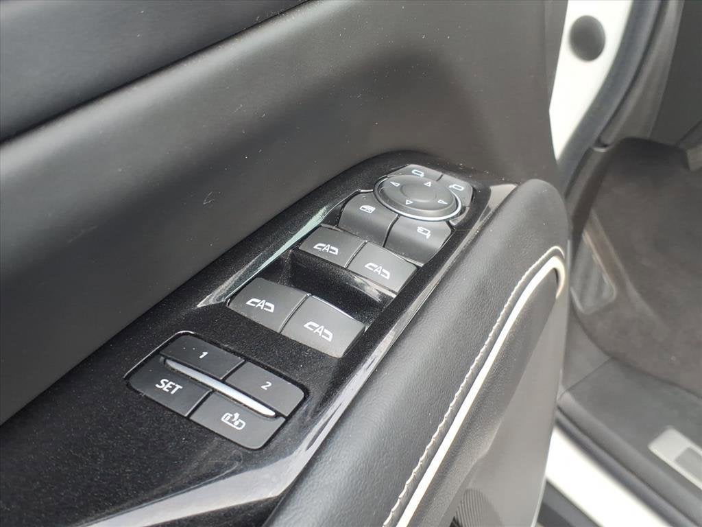 2022 Cadillac Escalade ESV Sport Platinum