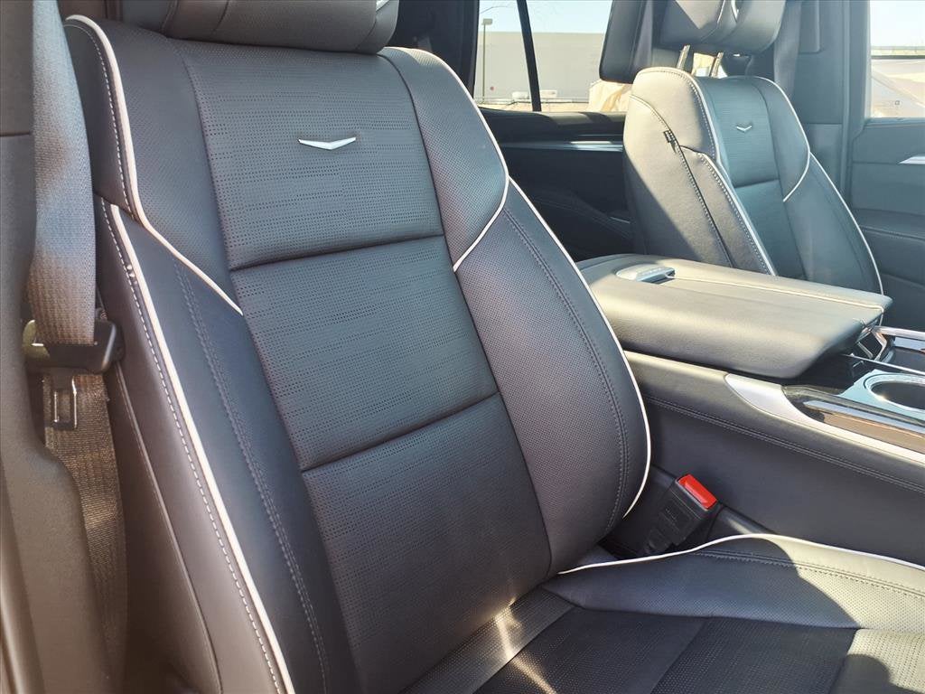 2025 Cadillac Escalade Sport