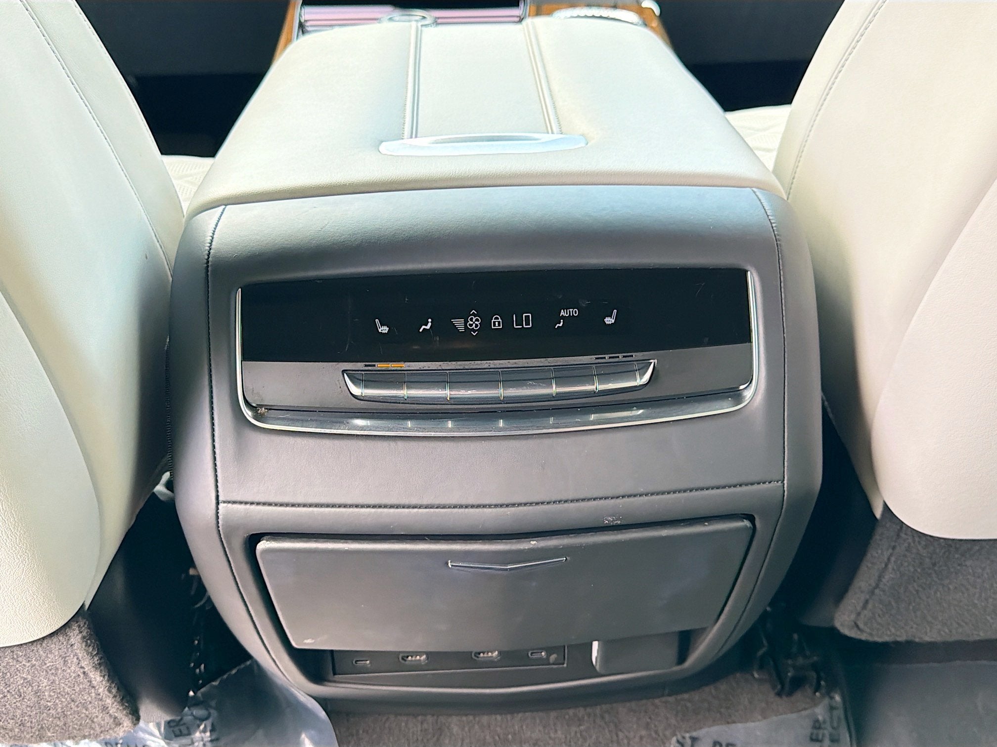 2025 Cadillac Escalade ESV Sport Platinum