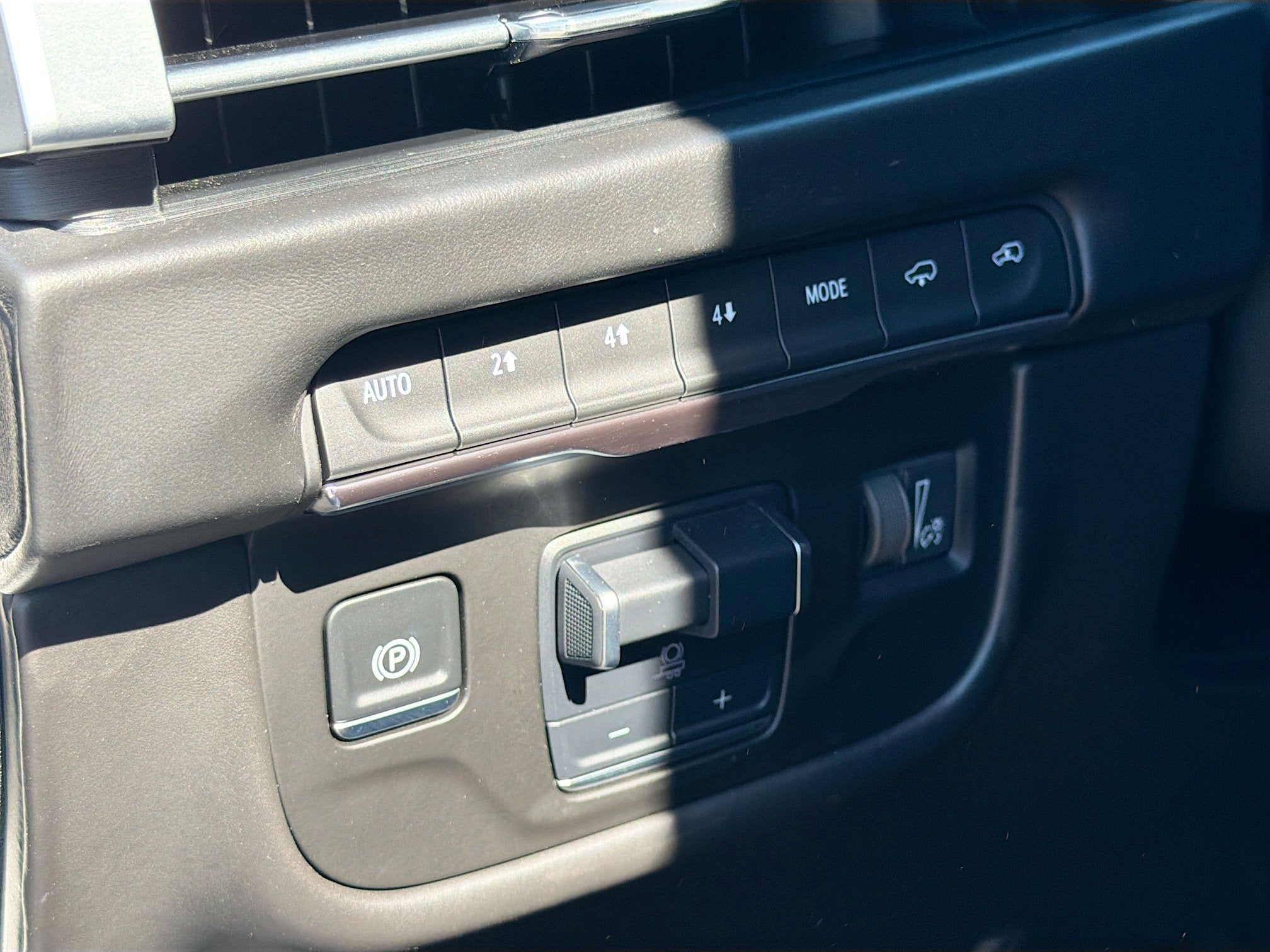2025 Cadillac Escalade ESV Sport Platinum