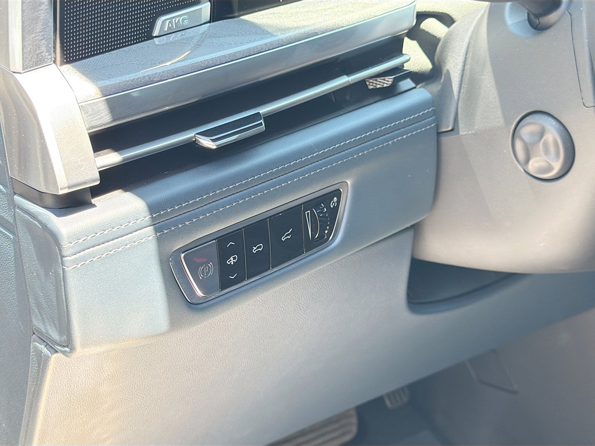 2025 Cadillac ESCALADE IQ Sport 2