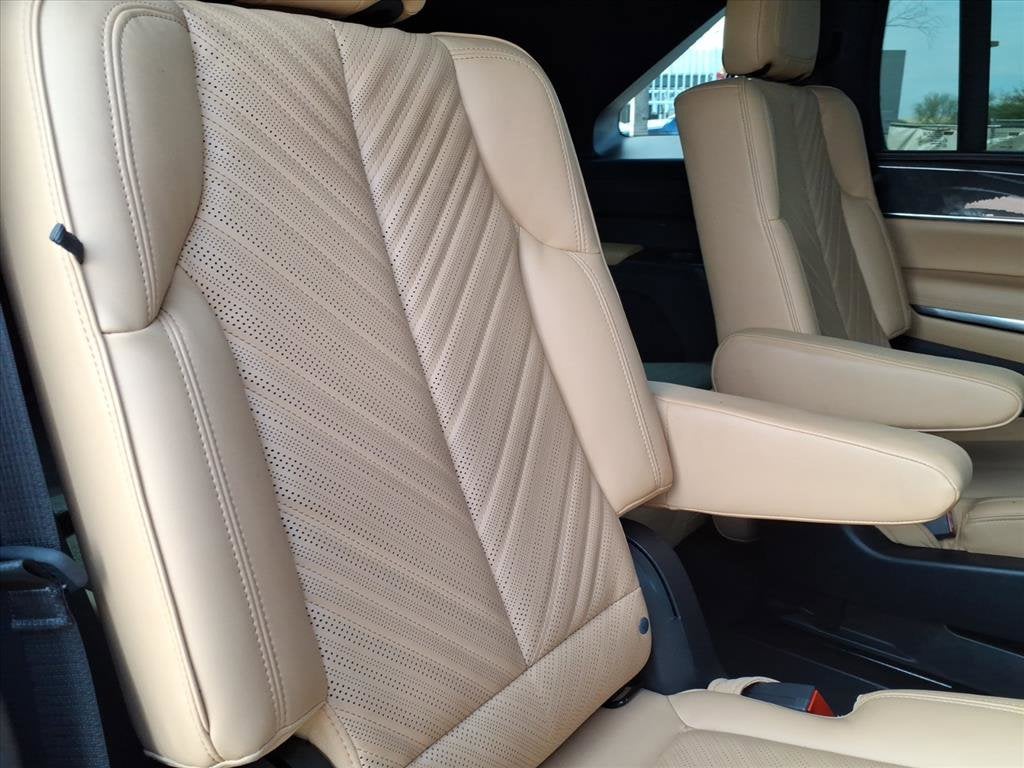 2025 Cadillac ESCALADE IQ Sport 2