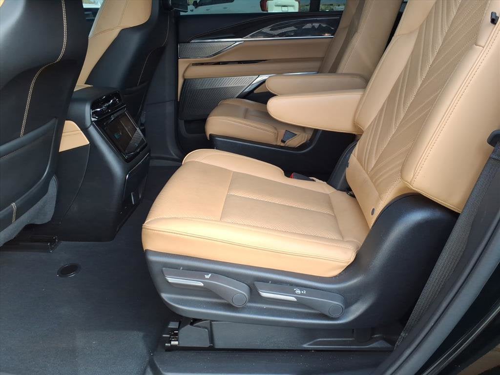 2025 Cadillac ESCALADE IQ Sport 2