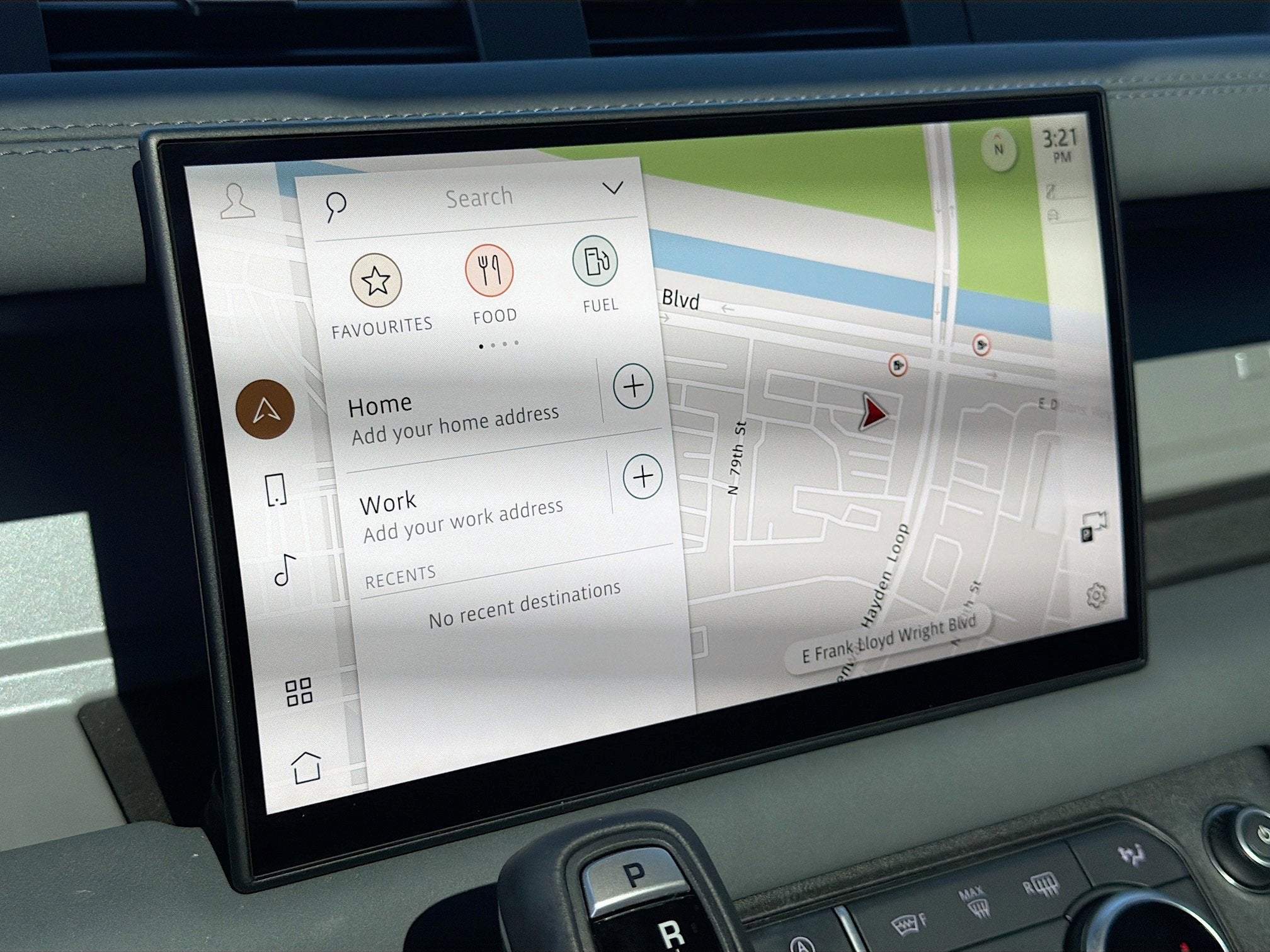 2025 Land Rover Defender V8