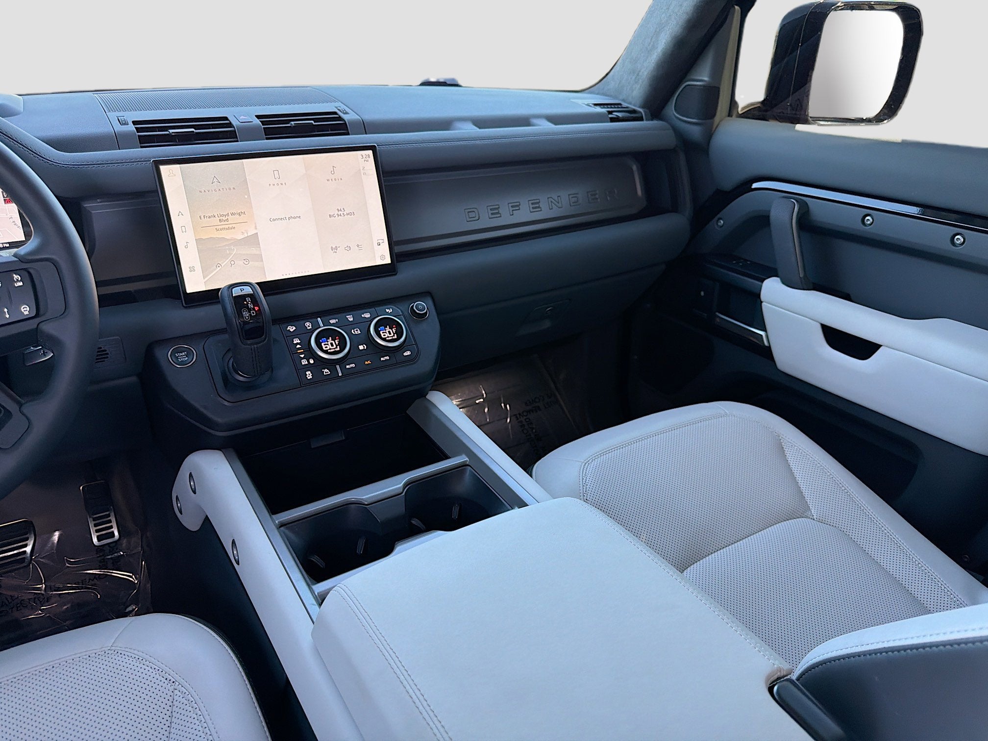 2025 Land Rover Defender V8