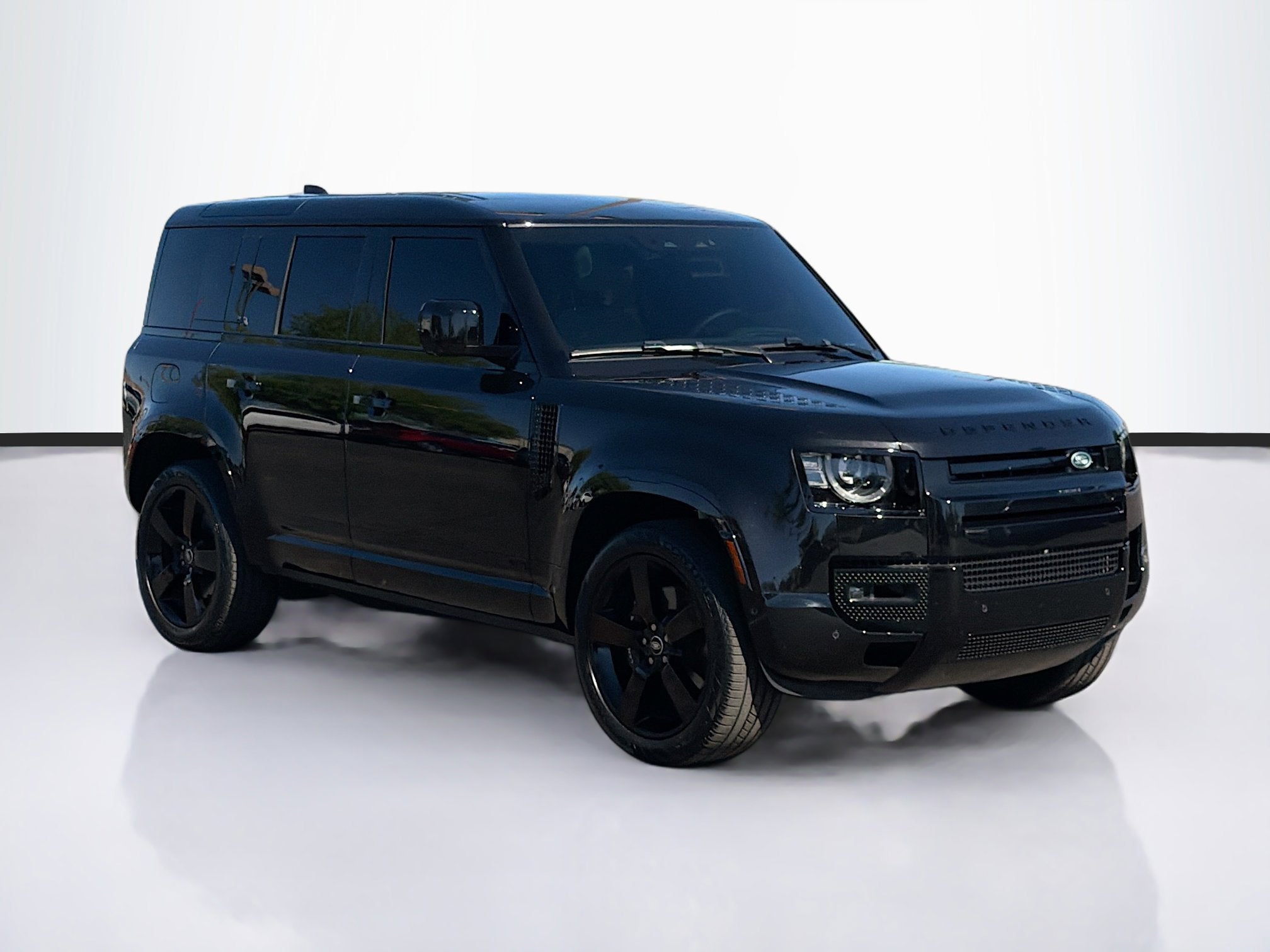 2025 Land Rover Defender V8