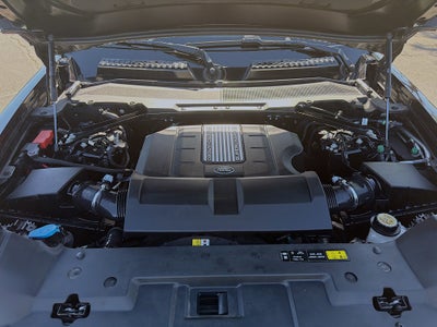 2025 Land Rover Defender V8