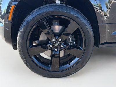 2025 Land Rover Defender V8