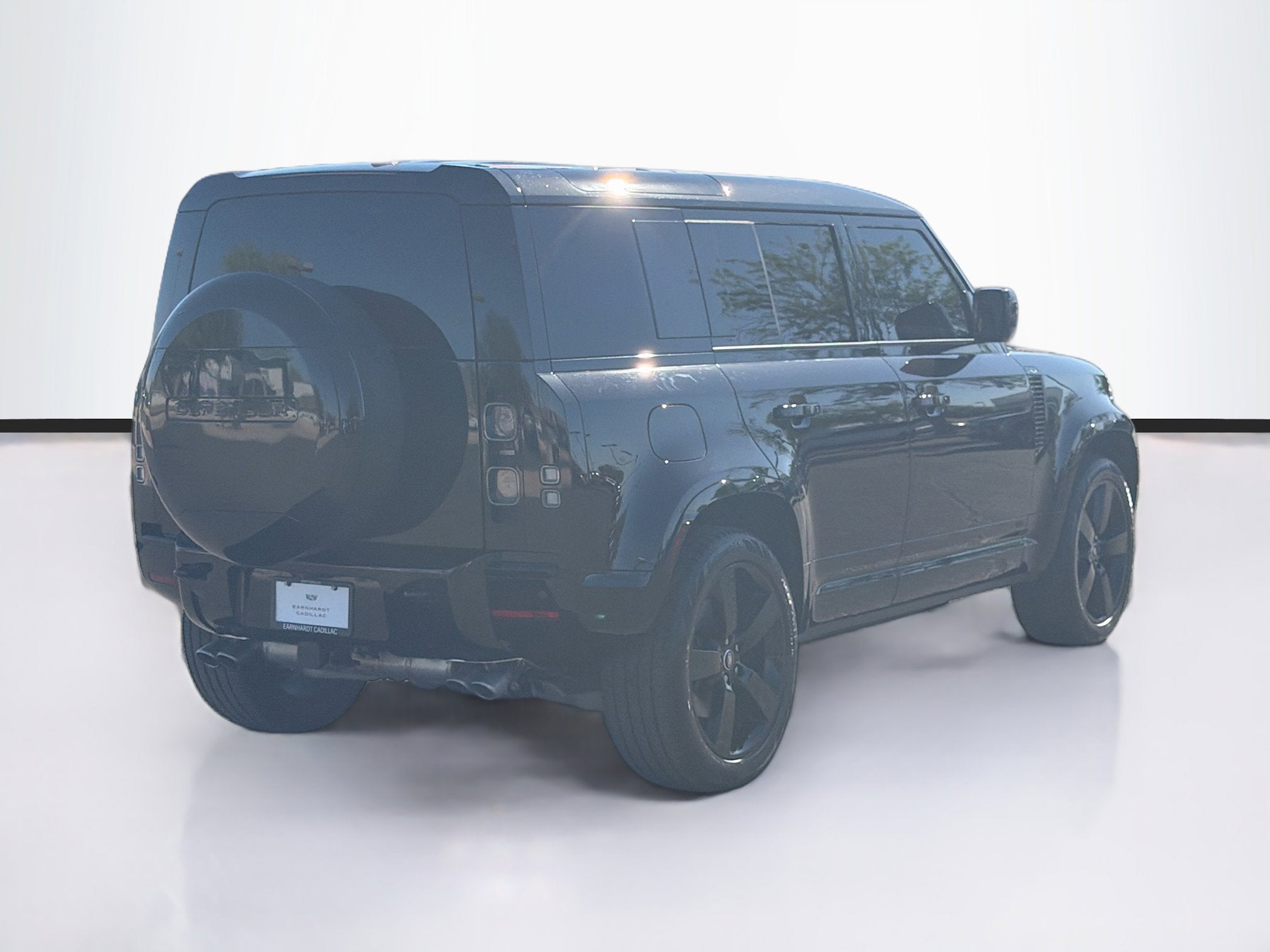 2025 Land Rover Defender V8