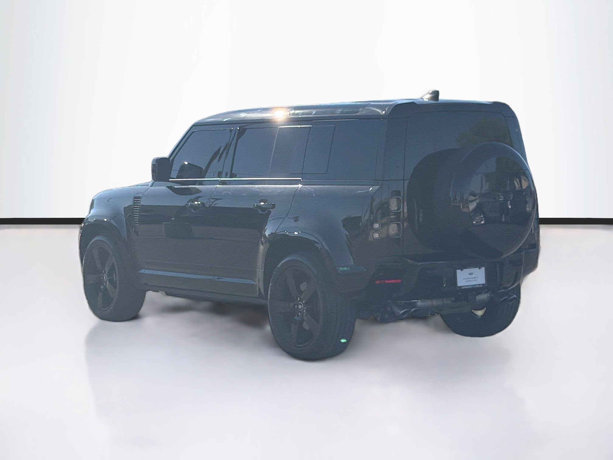 2025 Land Rover Defender V8